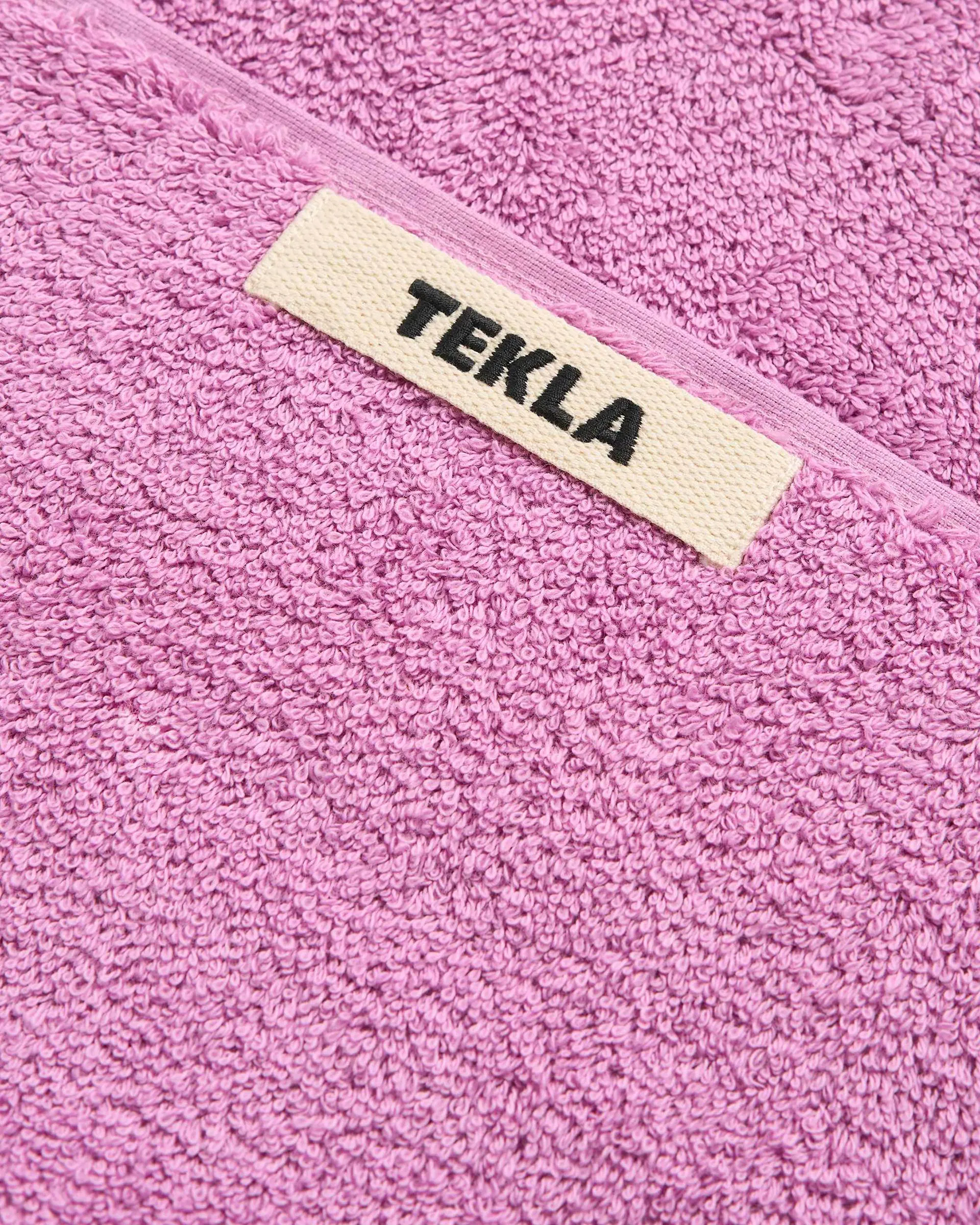 Tekla Fabrics Terry towel – solid – Magenta