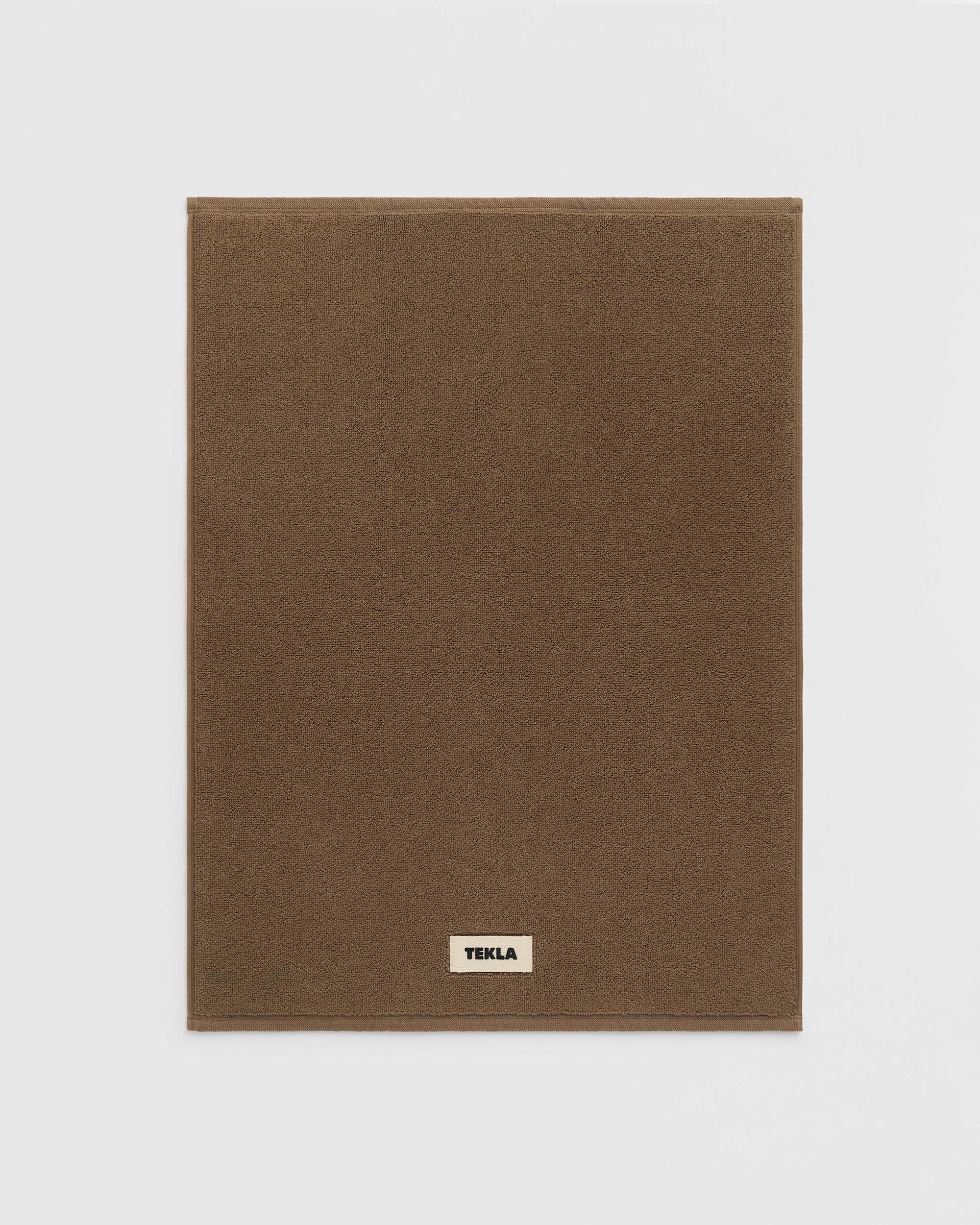 Tekla Fabrics Bath mat – solid – Kodiak Brown